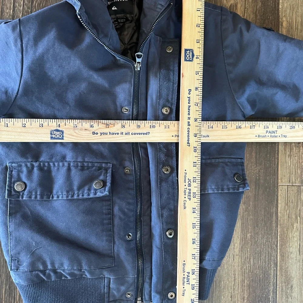 Quiksilver boys navy blue hooded heavyweight jacket size small S quilted lining